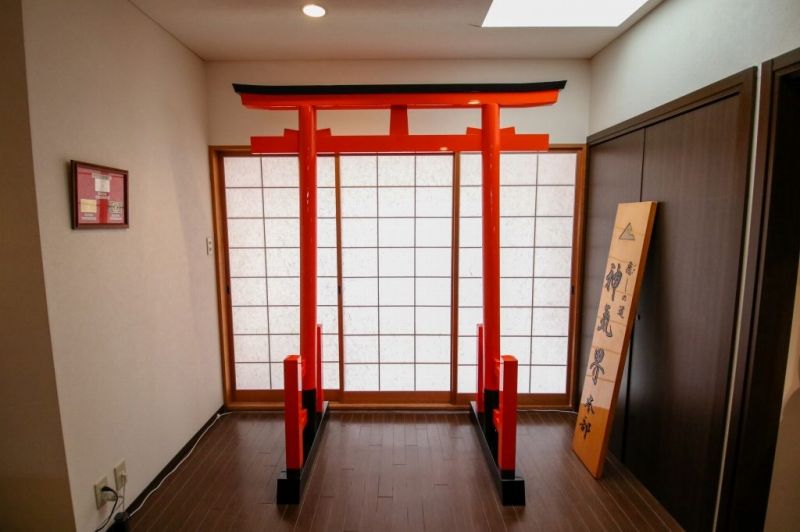 朱塗りの鳥居